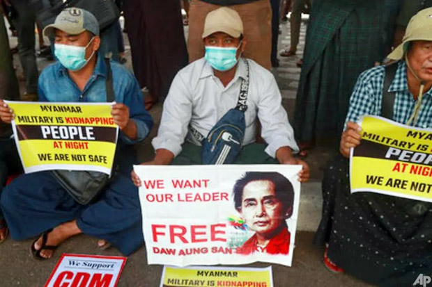Oposisi Myanmar kepada...
