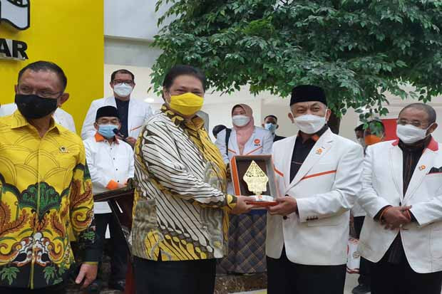 Golkar-PKS Sepakat Tinggalkan...