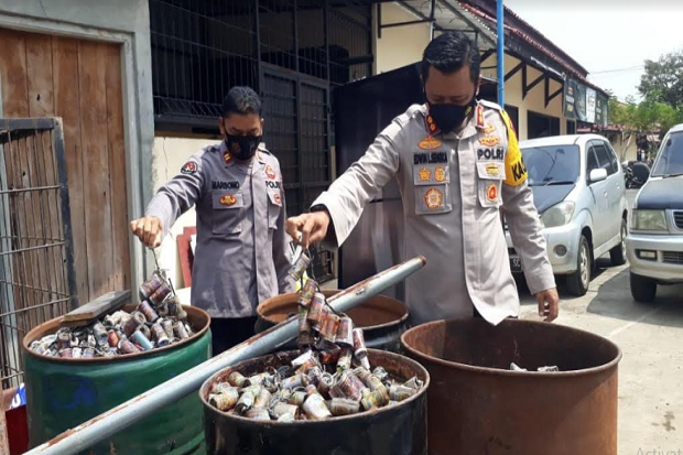 Musnahkan 9.155 Petasan,...