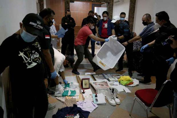Polri Sebut Cairan di...