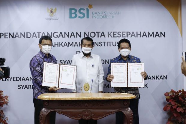 Permudah Transaksi Keuangan,...