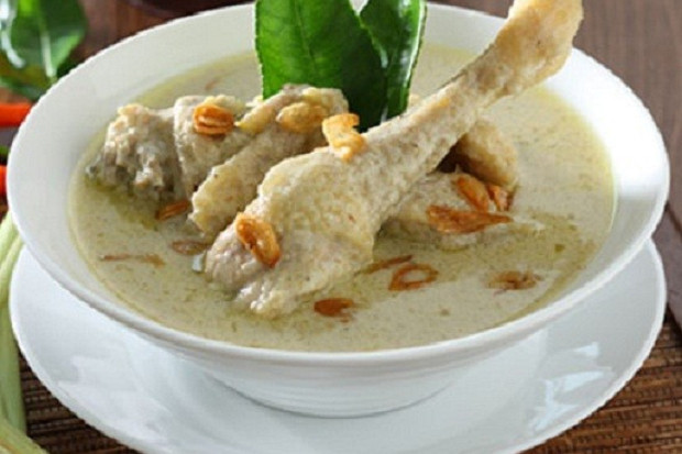 Menyimpan Makanan Bersantan...