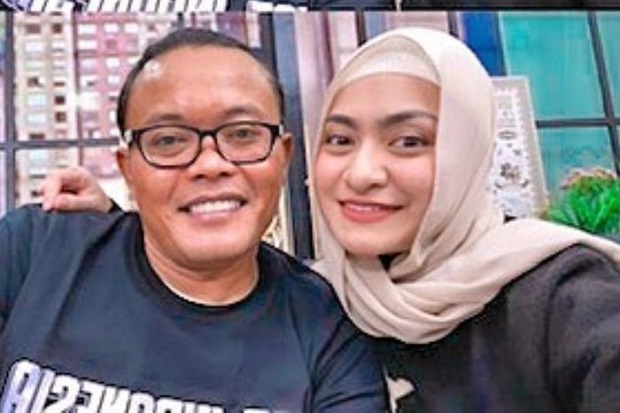 Putri Delina Dikabarkan...