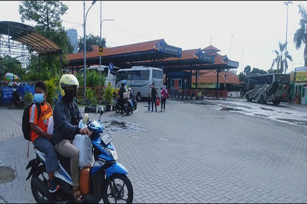 Terminal Purabaya Masih...