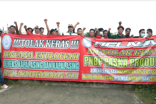 Nelayan Pekalongan Tolak...