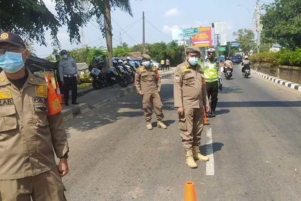 Ratusan Pemudik Mulai...