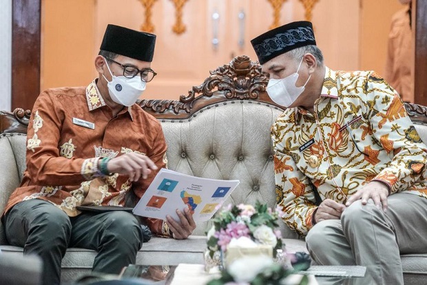 Buka Lapangan Kerja,...