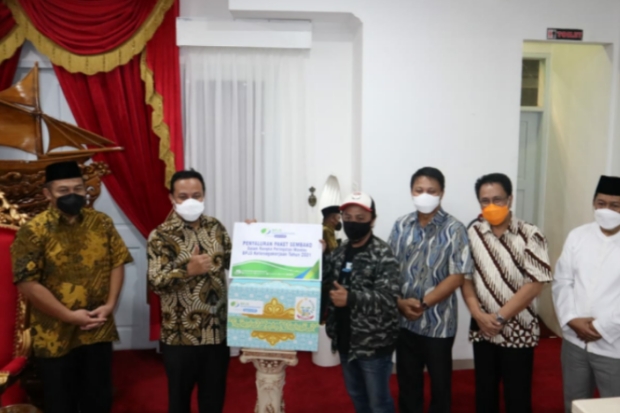 Peringati Hari Buruh,...