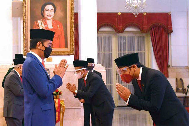 Peringati Hardiknas,...