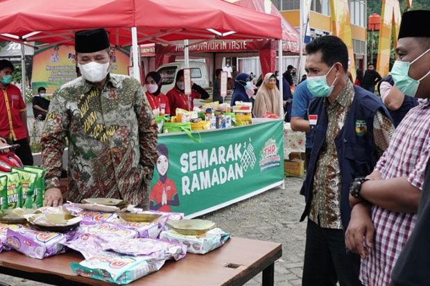 Pasar Murah Digelar...