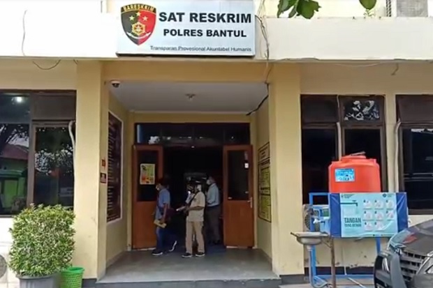 Hendak Racun Polisi...