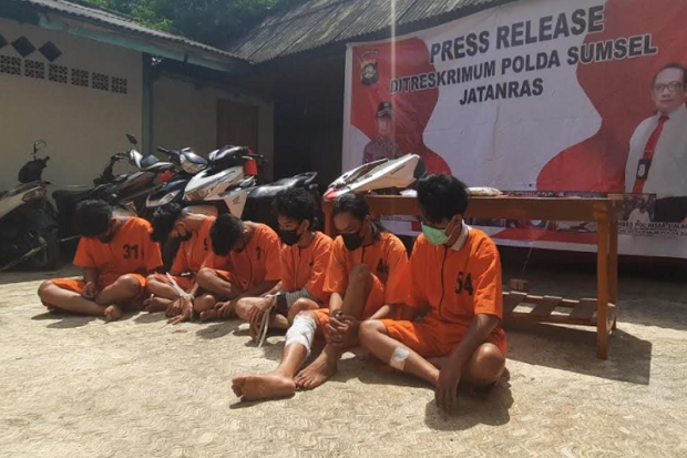 Didominasi Remaja, Jatanras...