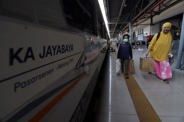 KA Jarak Jauh saat Lebaran...