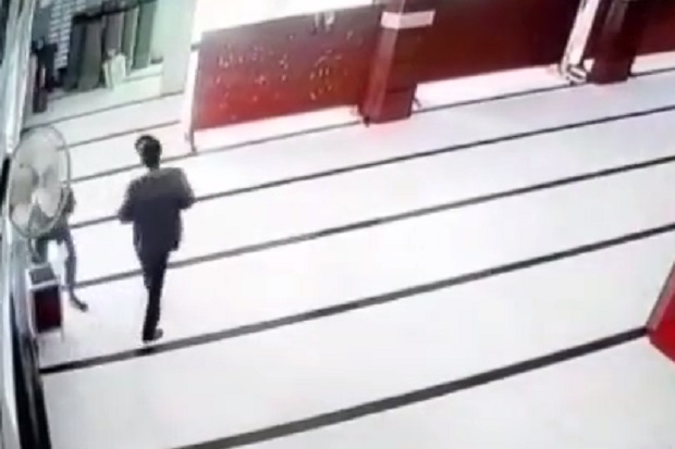 Viral 2 Remaja Gasak...