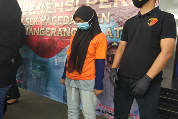 Khawatir Tambah Beban...
