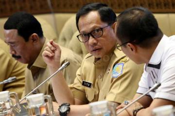 Tito Geram, Belanja...