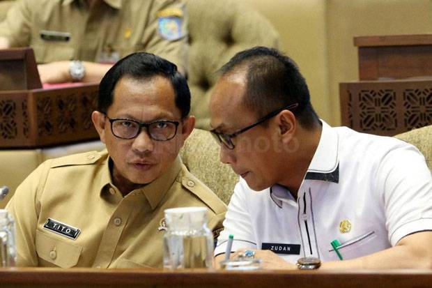Duit Pemda Cuma Ngendon...