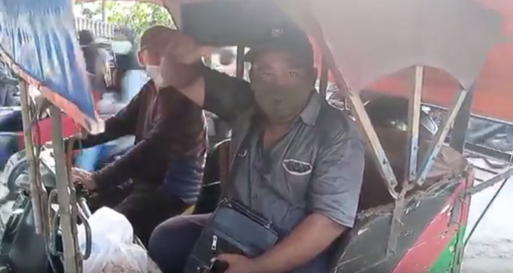 Dapat Perhatian, Warga...