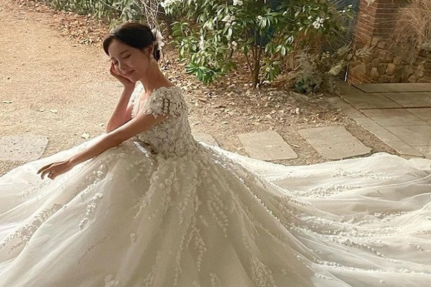 Jung Ji Woo, Kakak J-Hope...