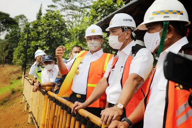 Didampingi Anies dan...