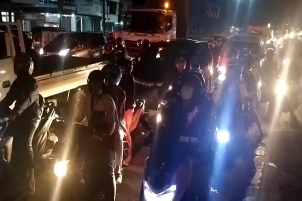 Jelang Larangan Mudik,...
