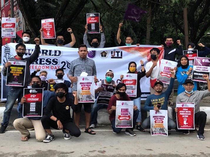 Peringati World Press...