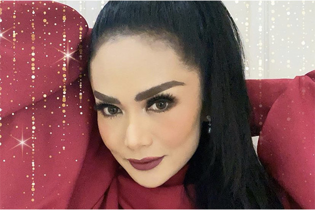 4 Potret Cantik Krisdayanti...