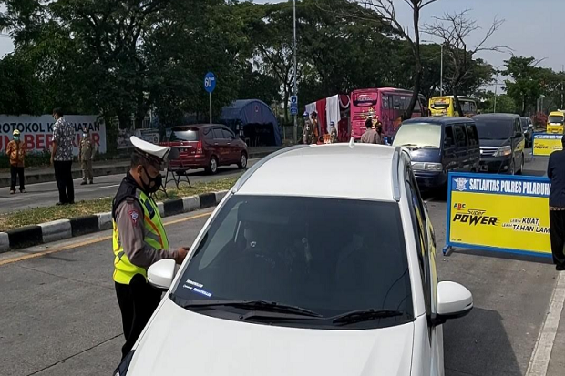8 Jam Larangan Mudik,...