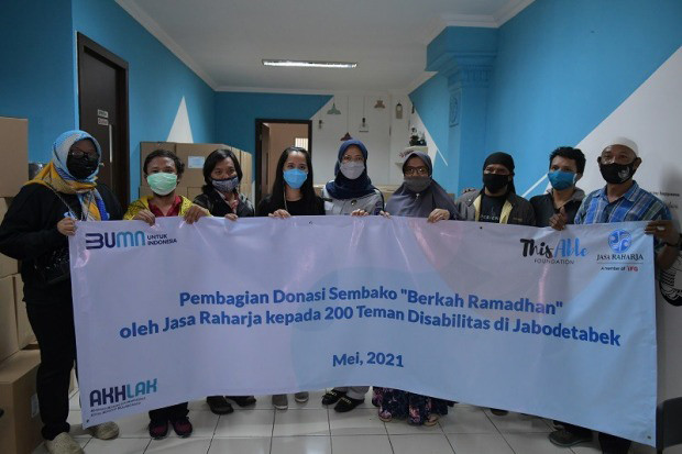Berbagi Berkah Ramadhan,...
