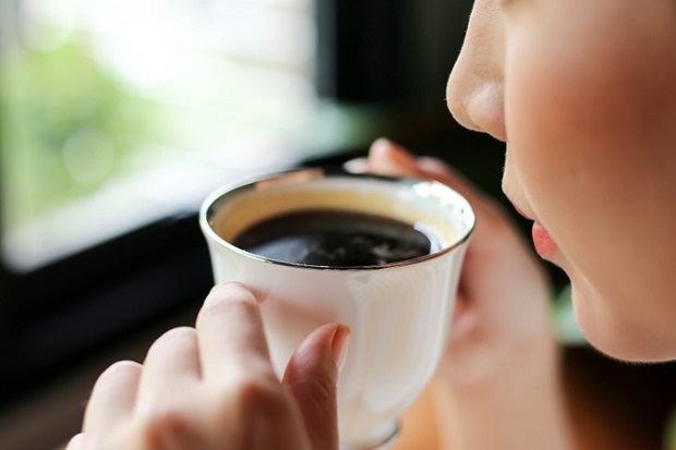 Tips Minum Kopi di Bulan...