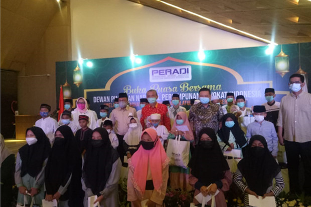 DPN Peradi Gelar Acara...