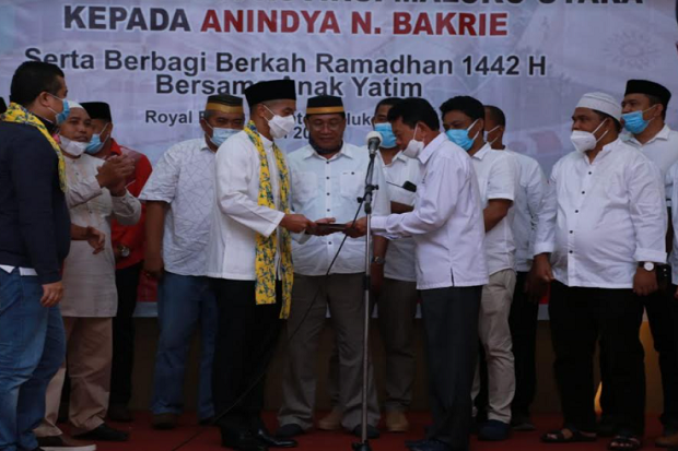 Anindya Bakrie Terima...