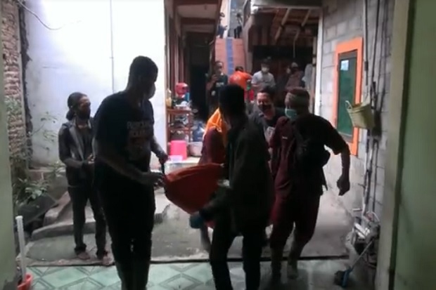 Wajah Hangus Terbakar,...