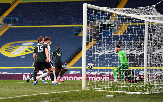 Babak I: Leeds United...