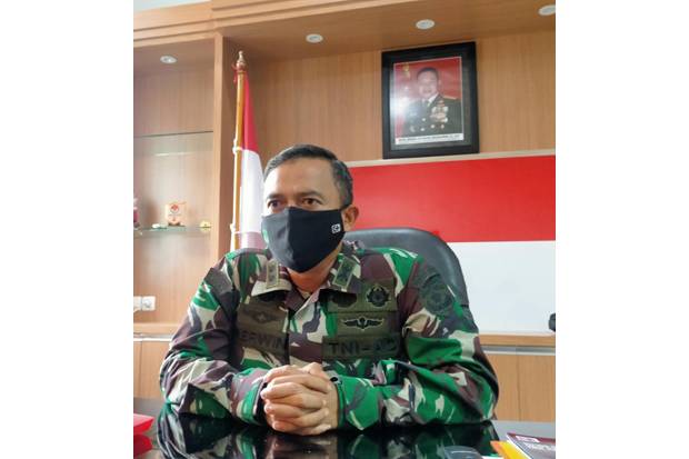 Anggota TNI Dikepung...