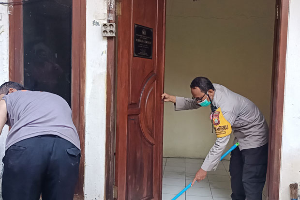 Agar Ibadah Khusyuk,...