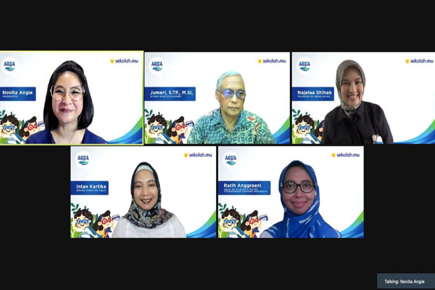 AQUA dan Sekolah.mu...