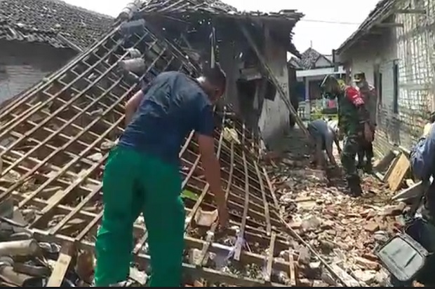 Ledakan Hebat di Minggu...