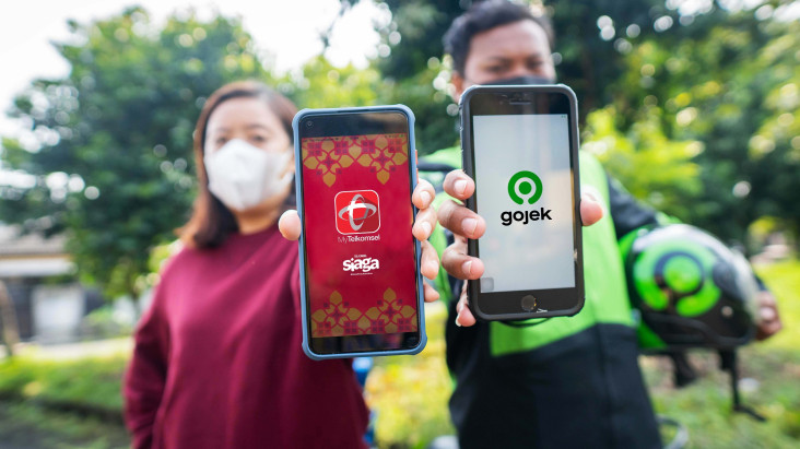 Telkomsel Tambah Dana...