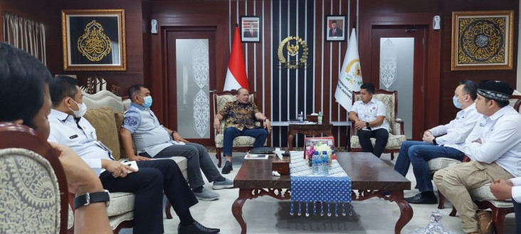 Bertemu La Nyalla, Pemuda...