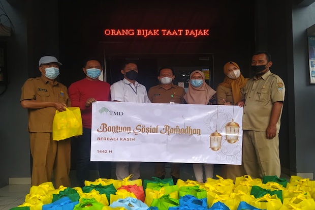 LPKR Salurkan Bantuan...