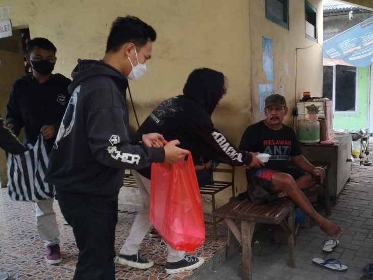 Semangat Berbagi di...