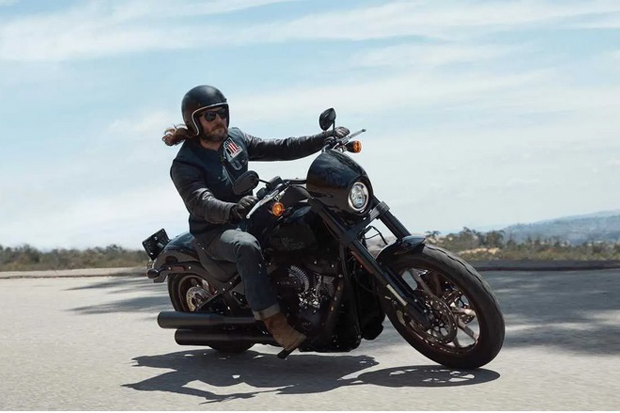 Ngabisin Stok, Harley...