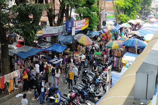 Pasar Anyar Bogor Ramai,...