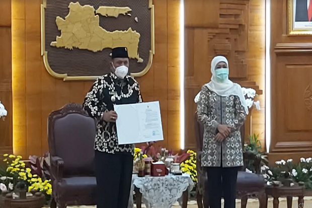 Tunjuk Marhaen Djumadi...