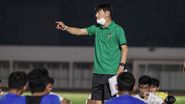 Shin Tae-yong Tak Pasang...