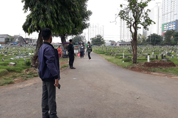 Terkait Larangan Ziarah,...