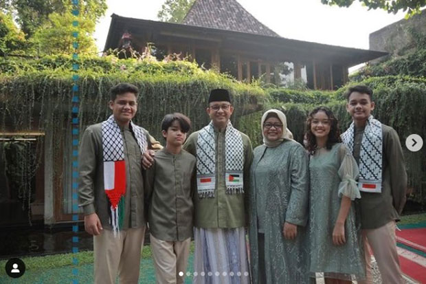 Unggah Foto Bersama...