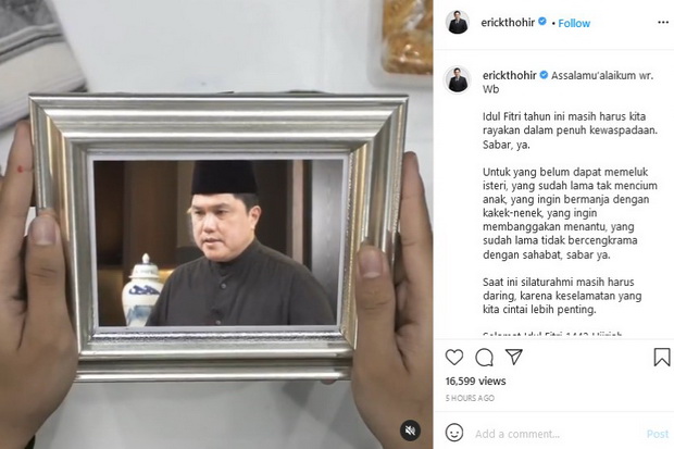 Rayakan Idul Fitri dalam...