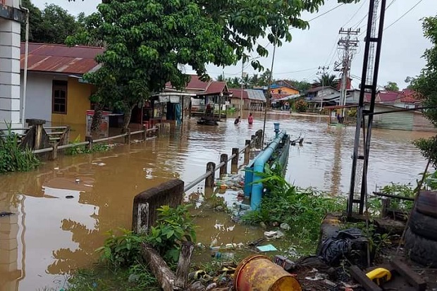 Hari Pertama Lebaran,...